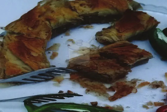 Cevizli Burmalı Çörek
