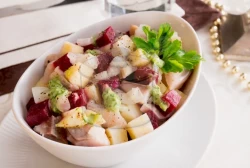 Pancar Patates Salatası