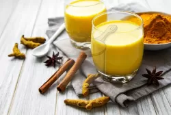 Zerdeçallı Latte
