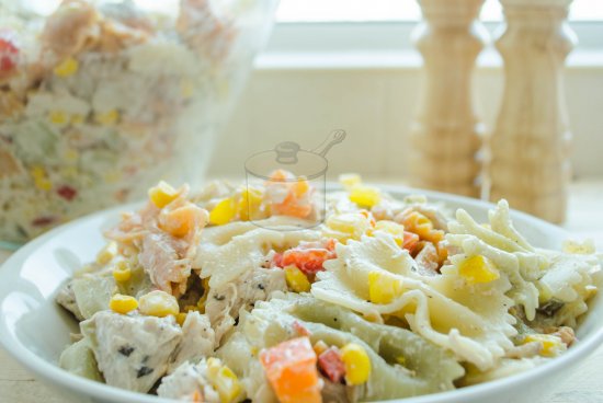 Makarna Salatası