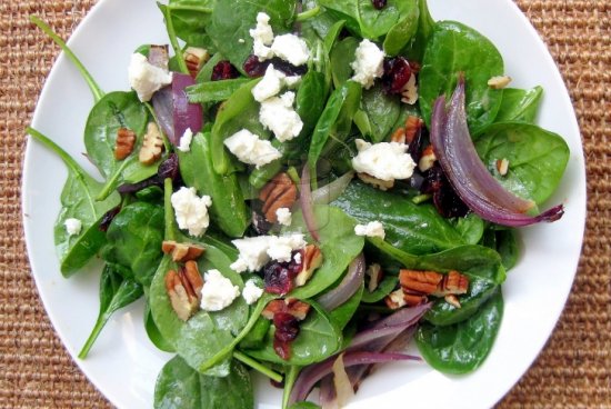 Peynirli Yeşil Salata