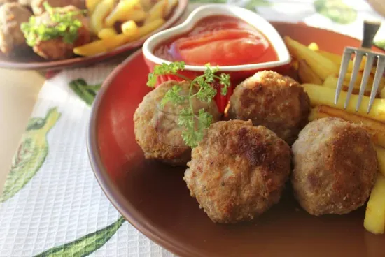 Yalancı Gıllor (Yalancı Köfte)