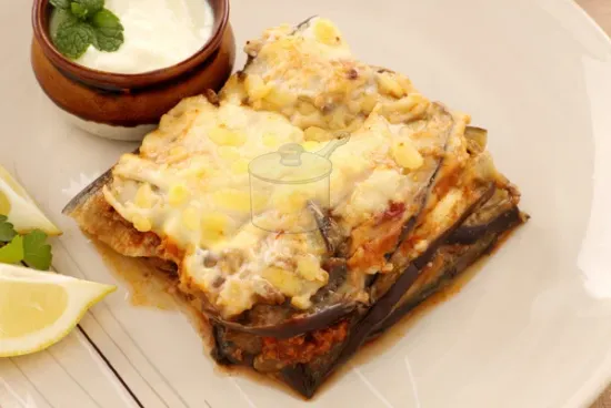 Yoğurtlu Patlıcan Musakkası